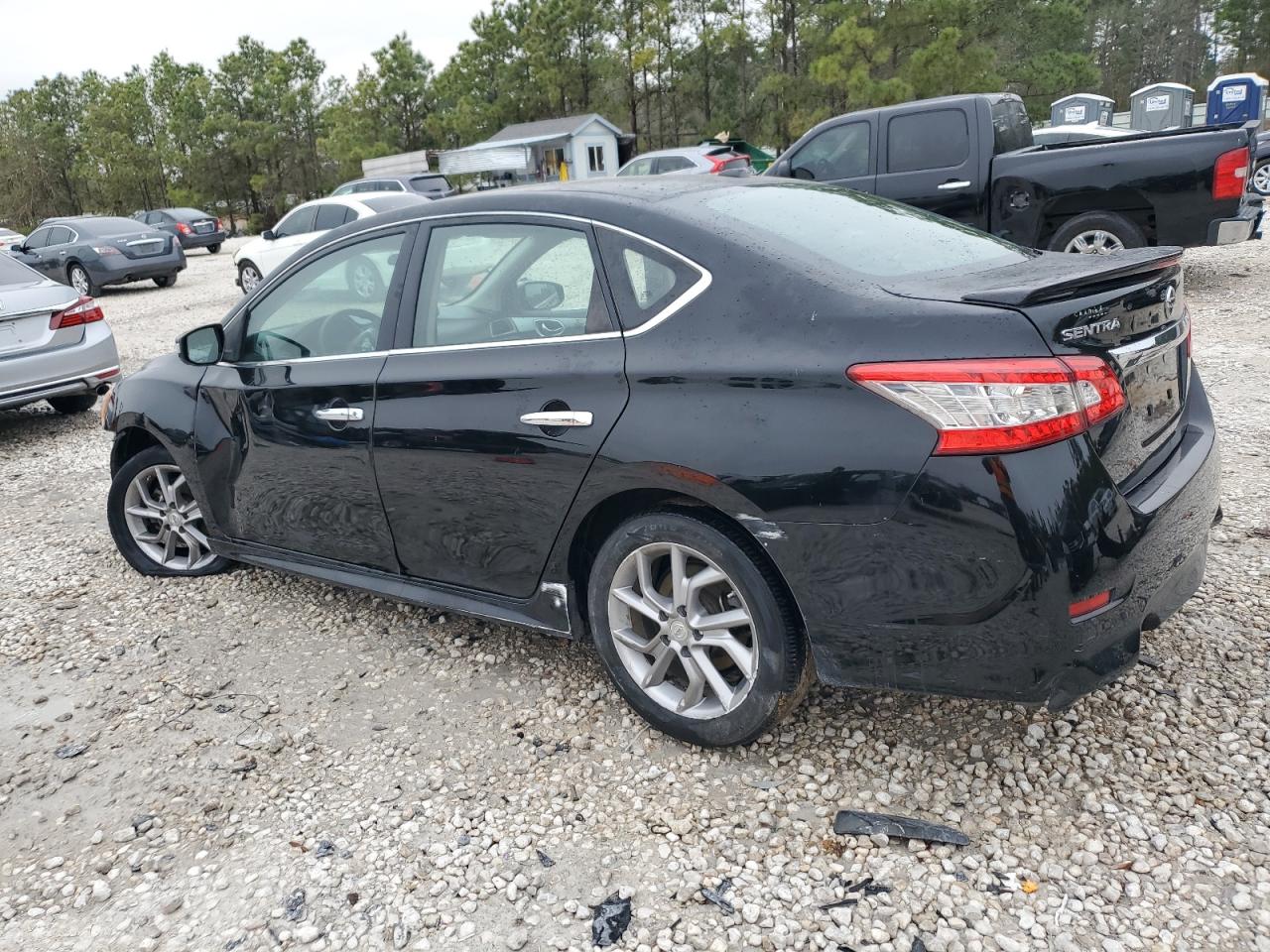 2015 Nissan Sentra - Image 2