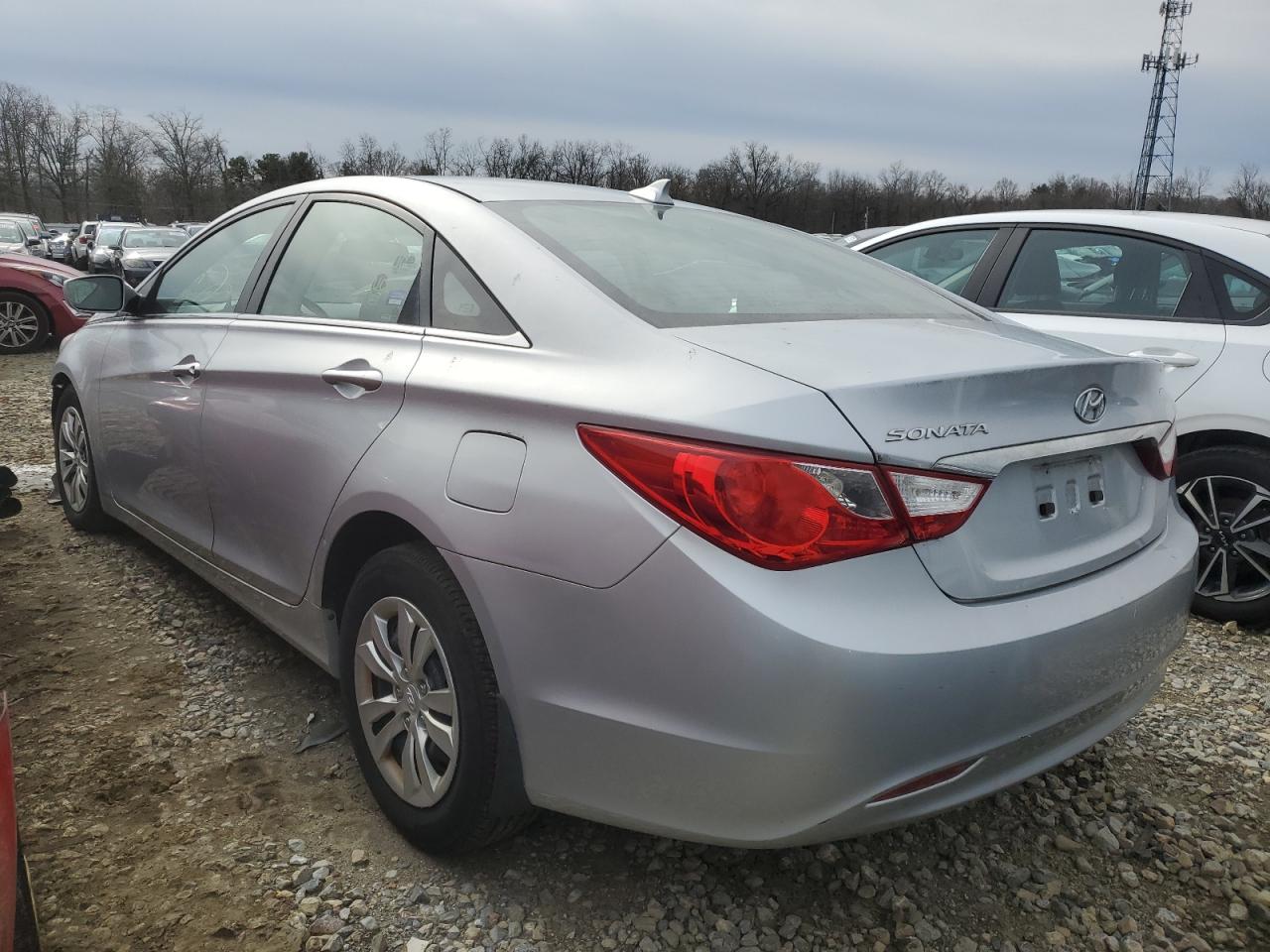 2012 Hyundai Sonata - Image 2