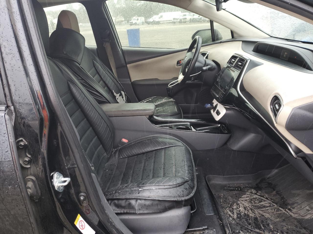 2017 Toyota Prius - Image 7