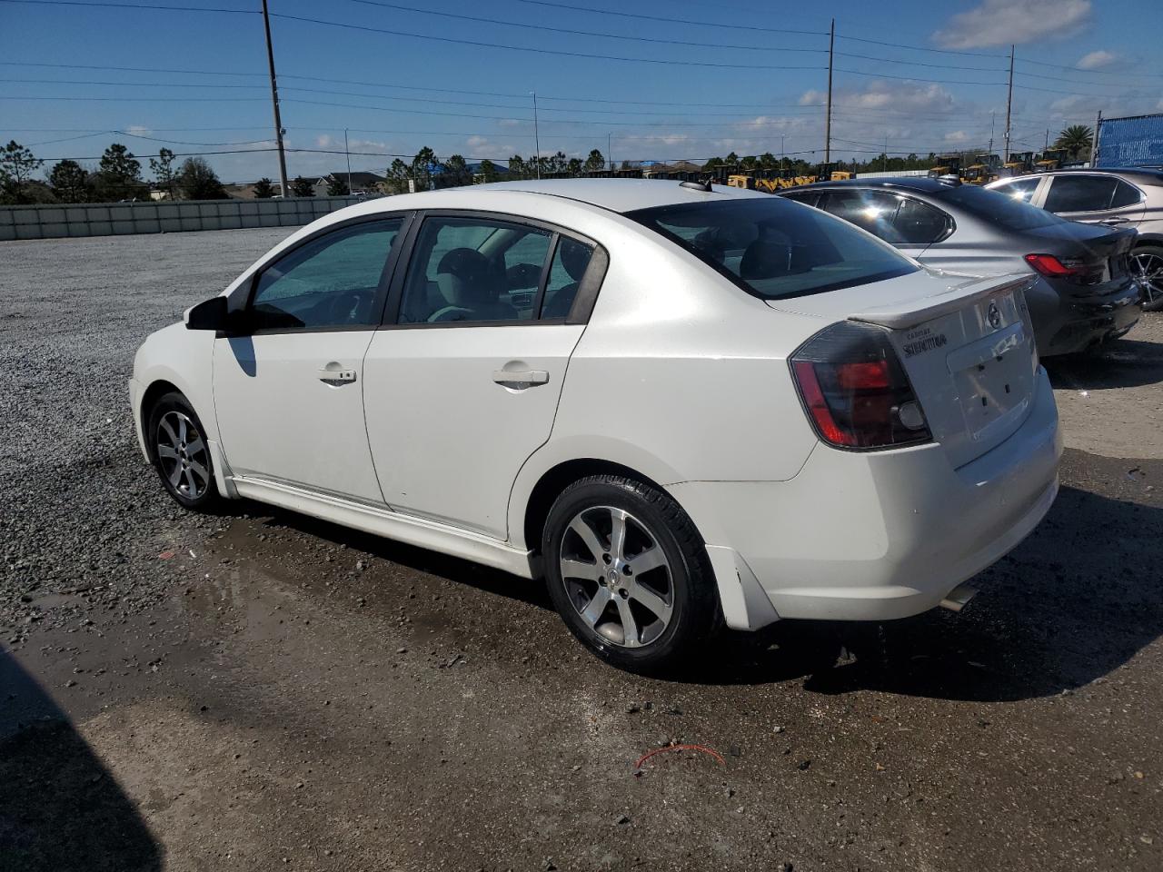 2012 Nissan Sentra - Image 2