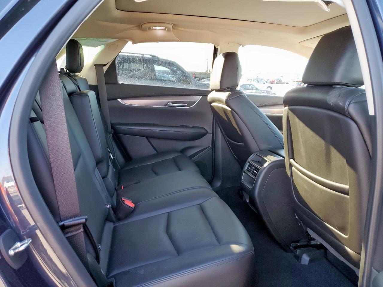 2019 Cadillac XT5 - Image 11