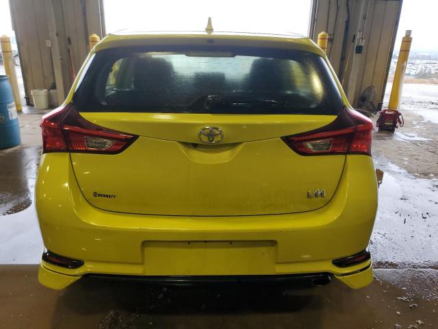  TOYOTA COROLLA 2017 Зеленый