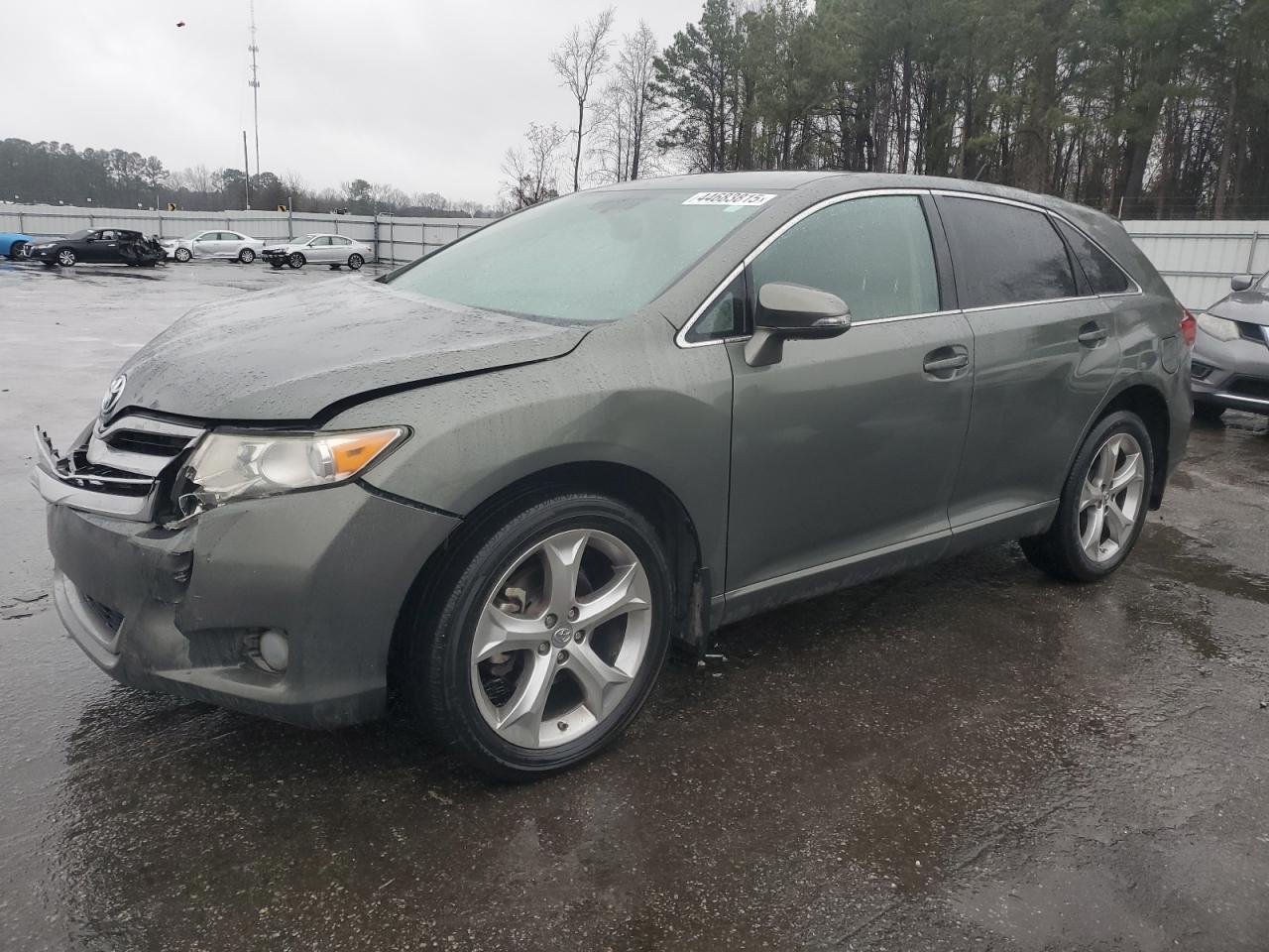 2014 Toyota Venza - Image 1