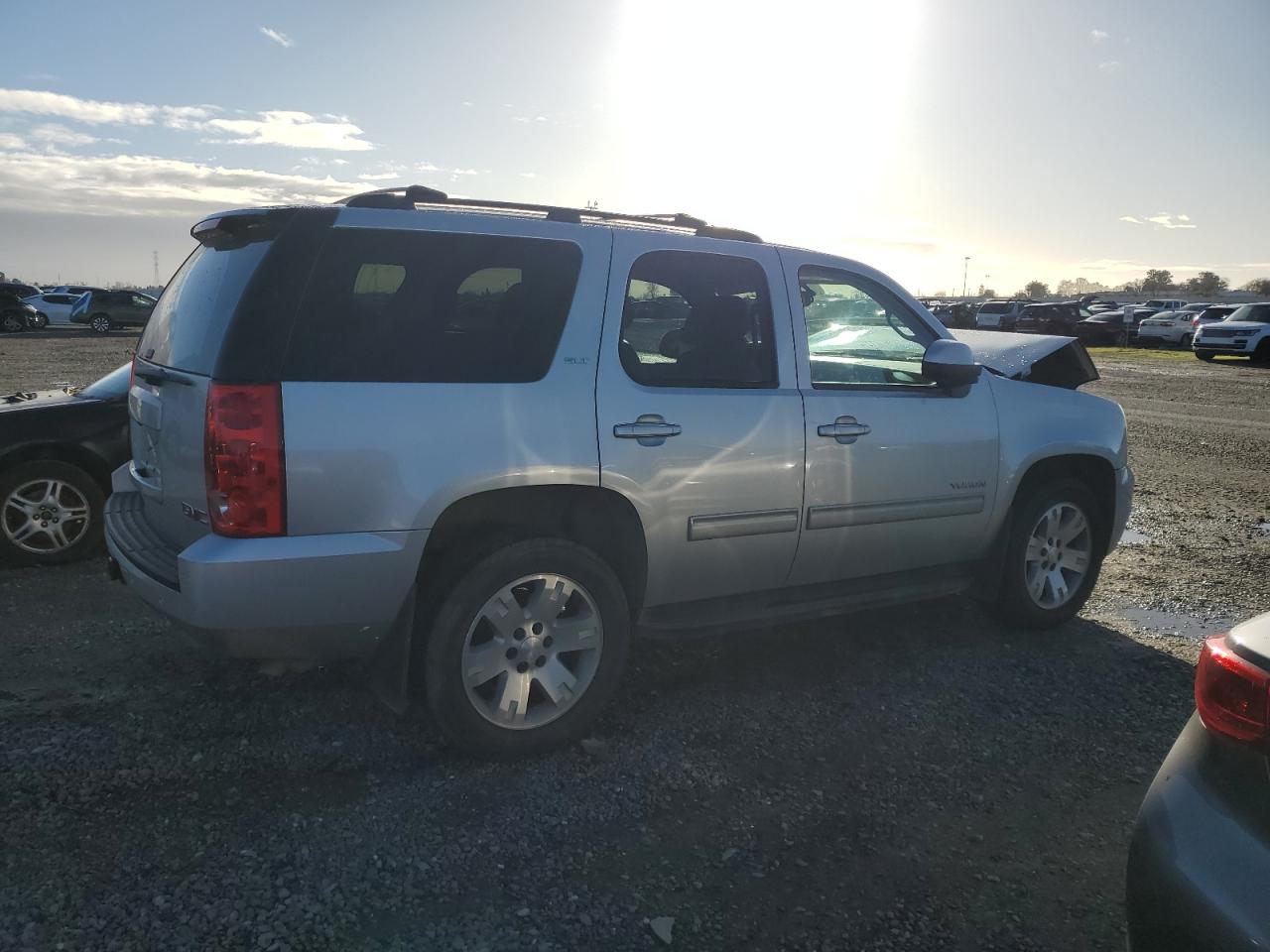 2011 GMC Yukon - Image 3