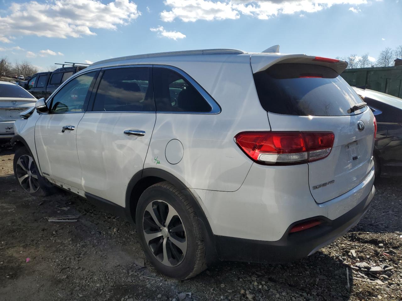 2017 Kia Sorento - Image 2