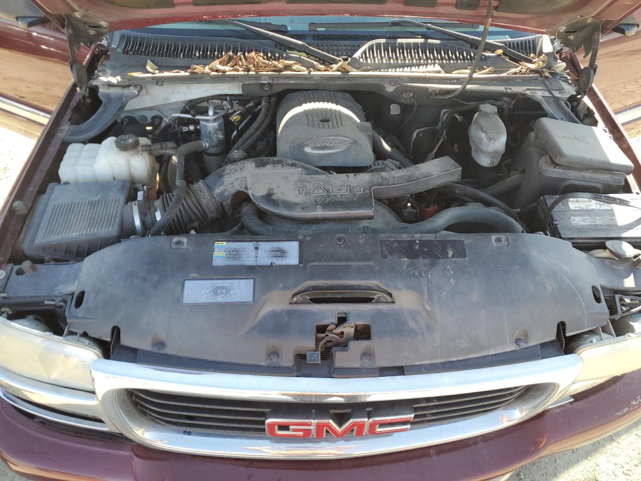 2004 GMC Yukon - Image 13
