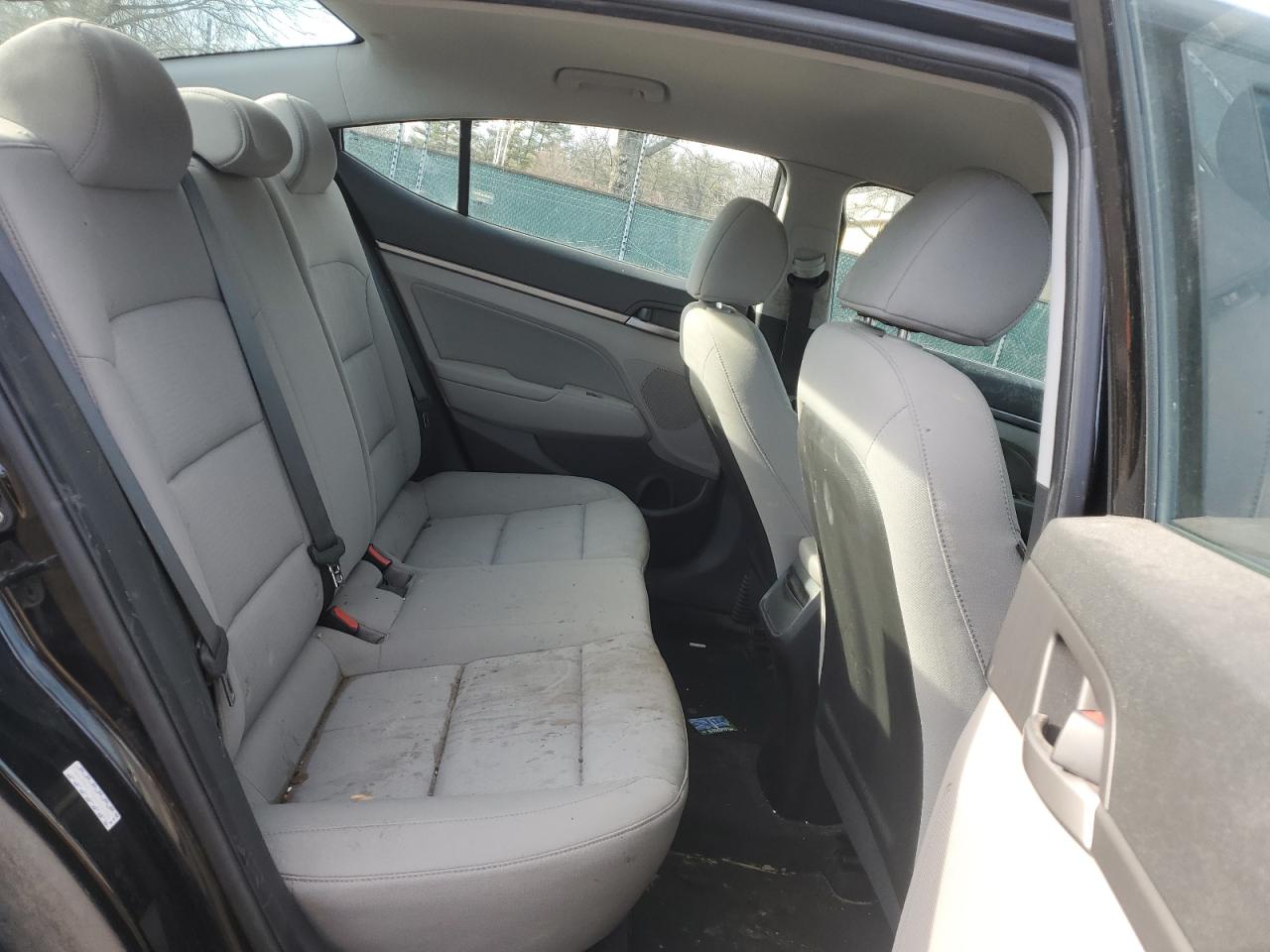 2018 Hyundai Elantra - Image 10