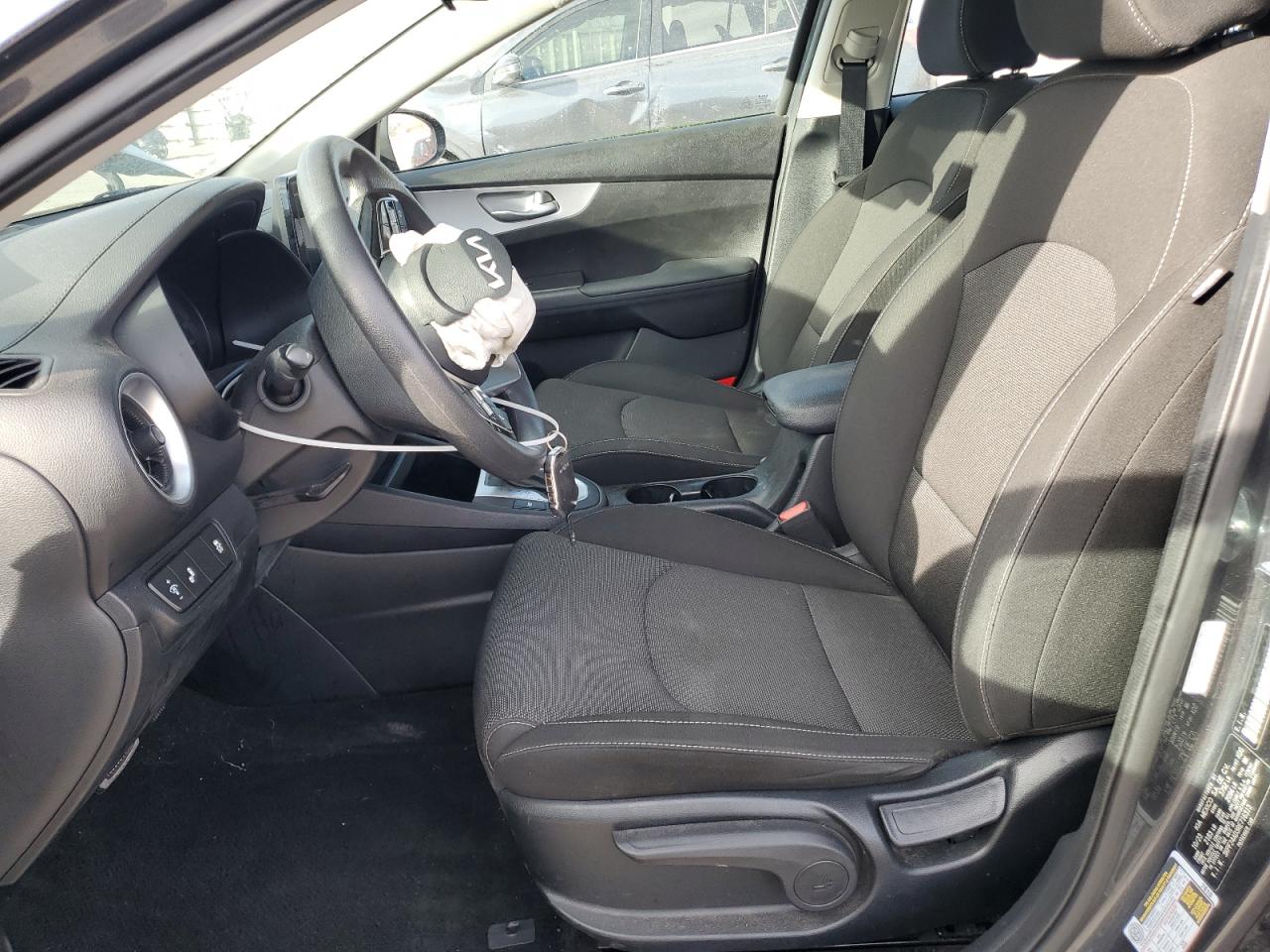2024 Kia Forte - Image 7
