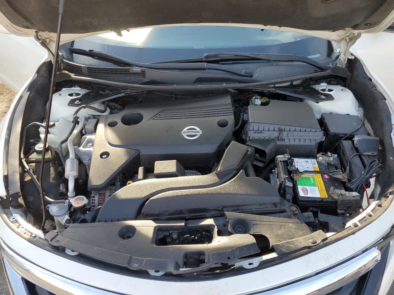 2013 Nissan Altima - Image 12