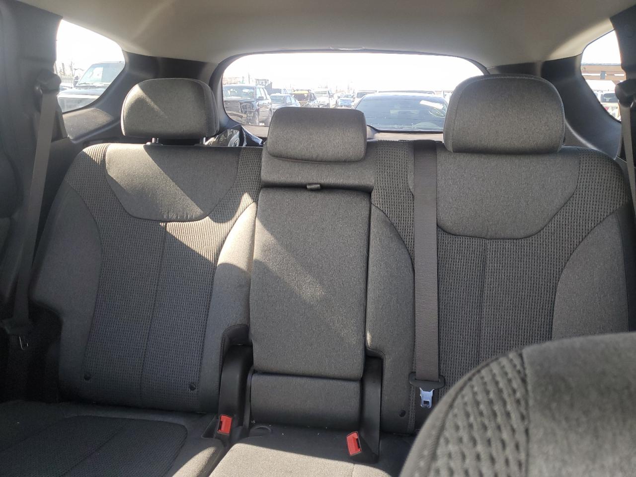 2020 Hyundai Santa Fe - Image 10