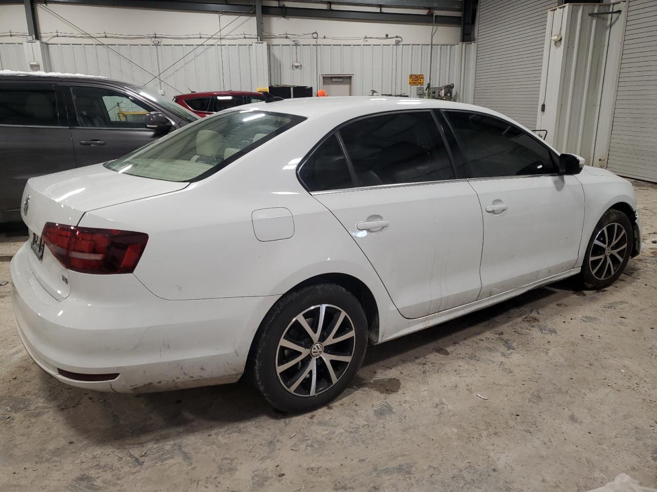 2018 Volkswagen Jetta - Image 3