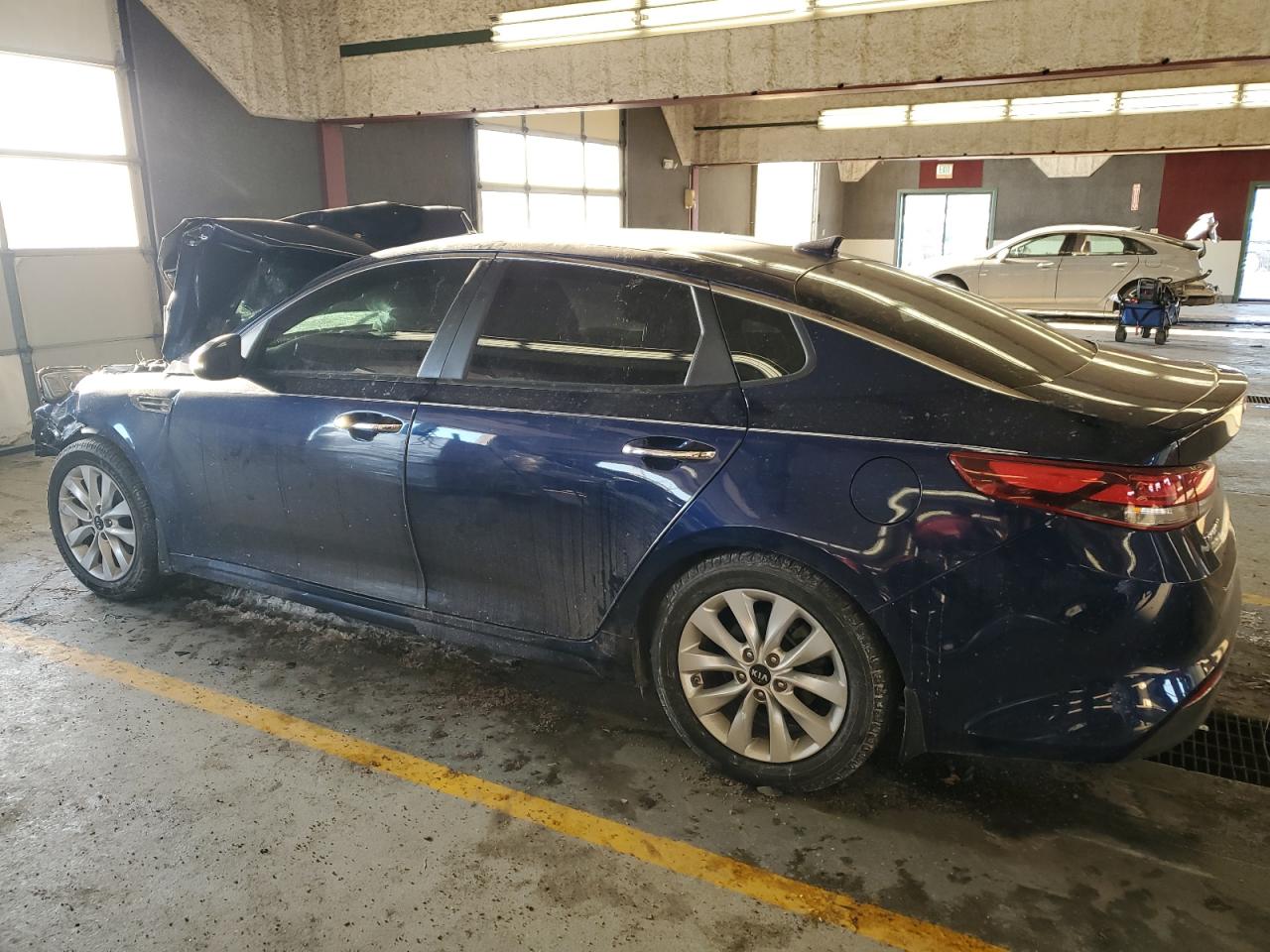2018 Kia Optima - Image 2