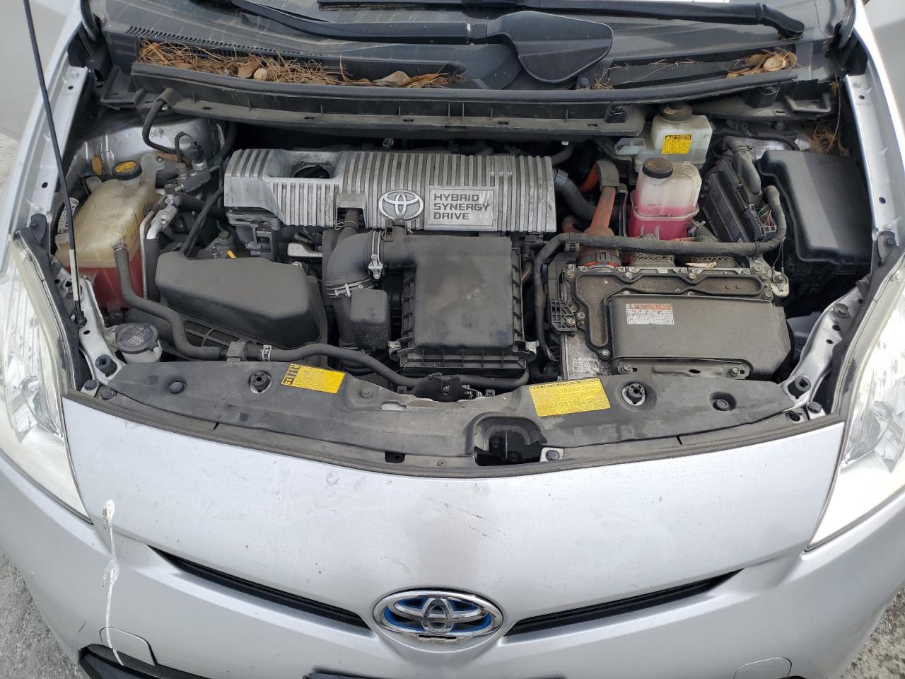 2014 Toyota Prius - Image 13