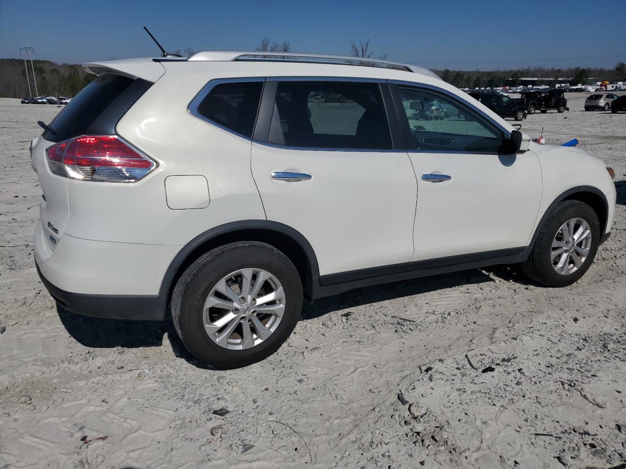 2014 Nissan Rogue - Image 3
