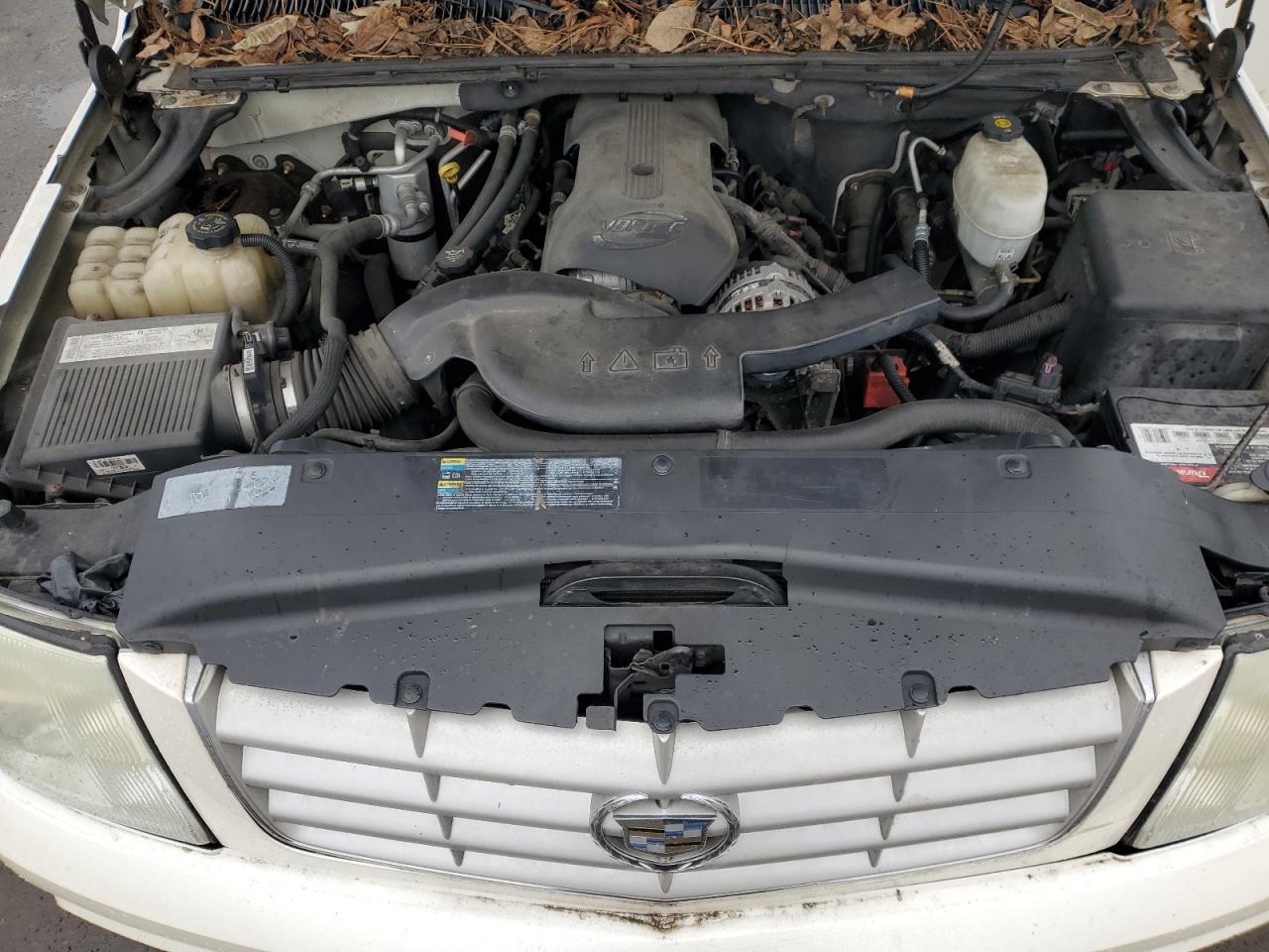 2005 Cadillac Escalade - Image 12