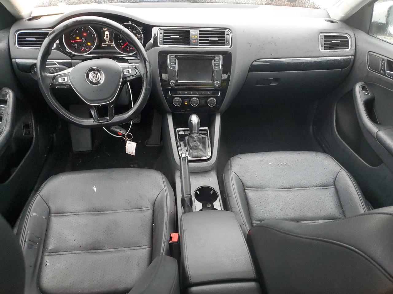 2017 Volkswagen Jetta - Image 8