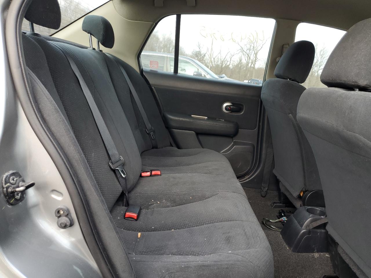 2010 Nissan Versa - Image 10
