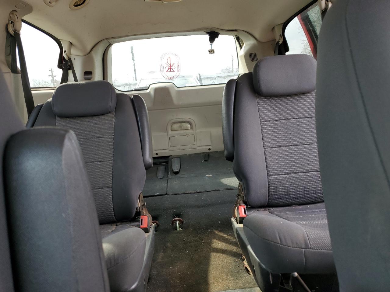2008 Dodge Caravan - Image 10