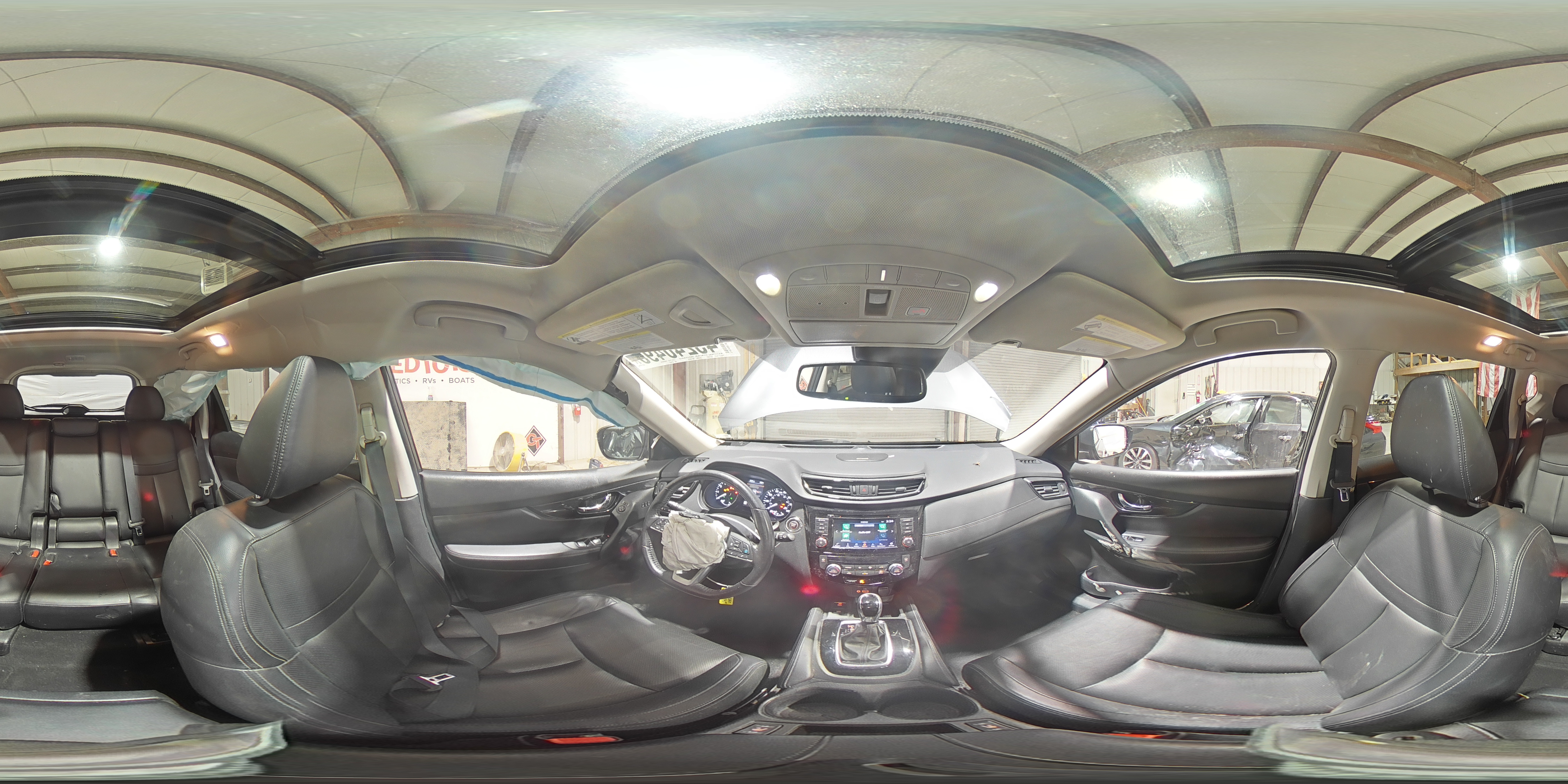 2018 Nissan Rogue - Image 12