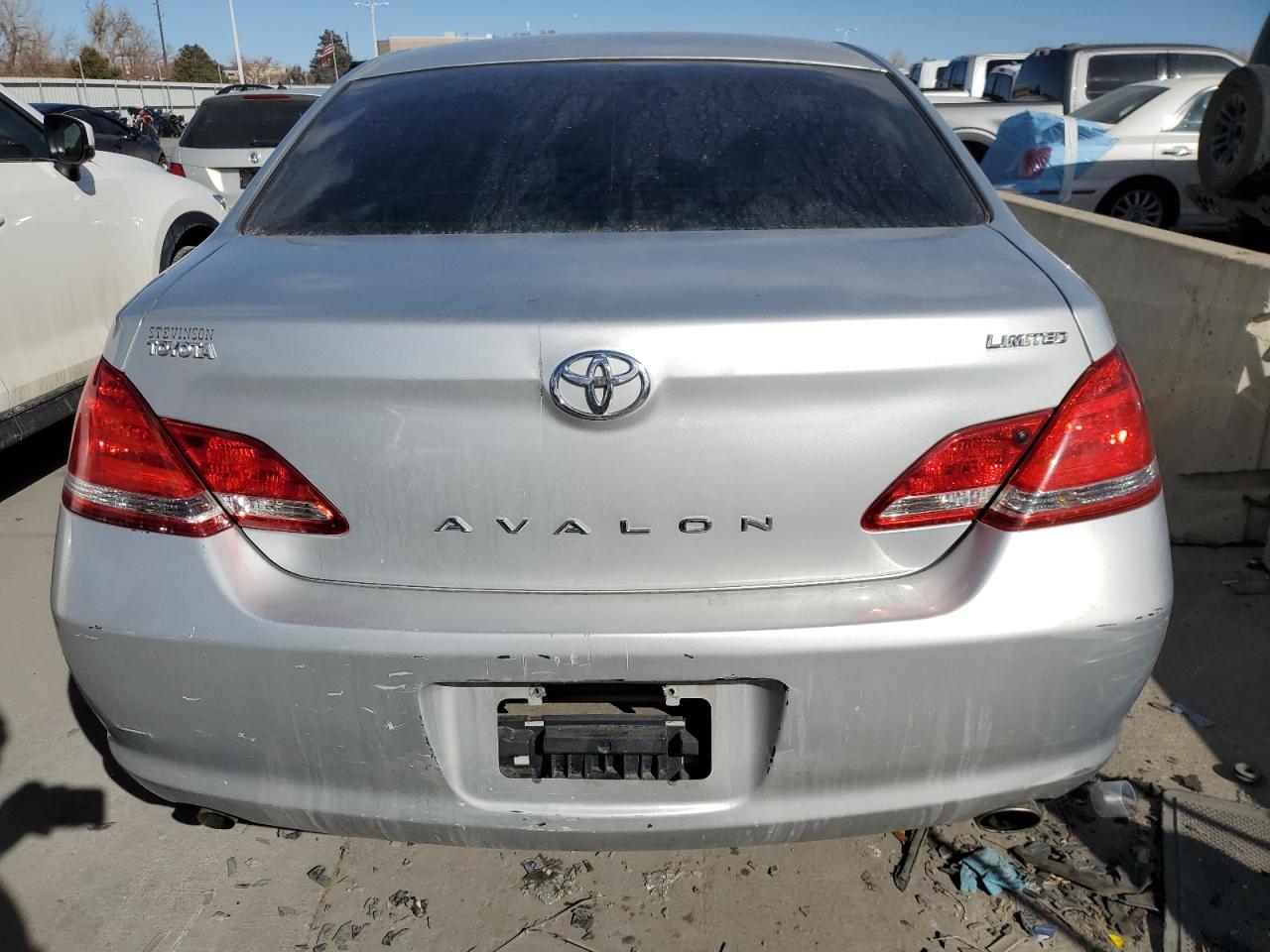 2006 Toyota Avalon - Image 6