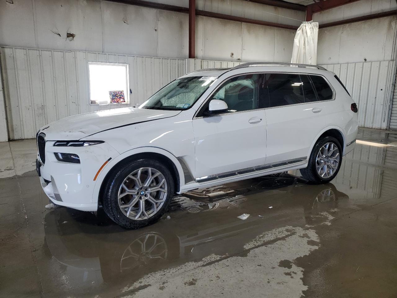 2024 BMW X7 - Image 1