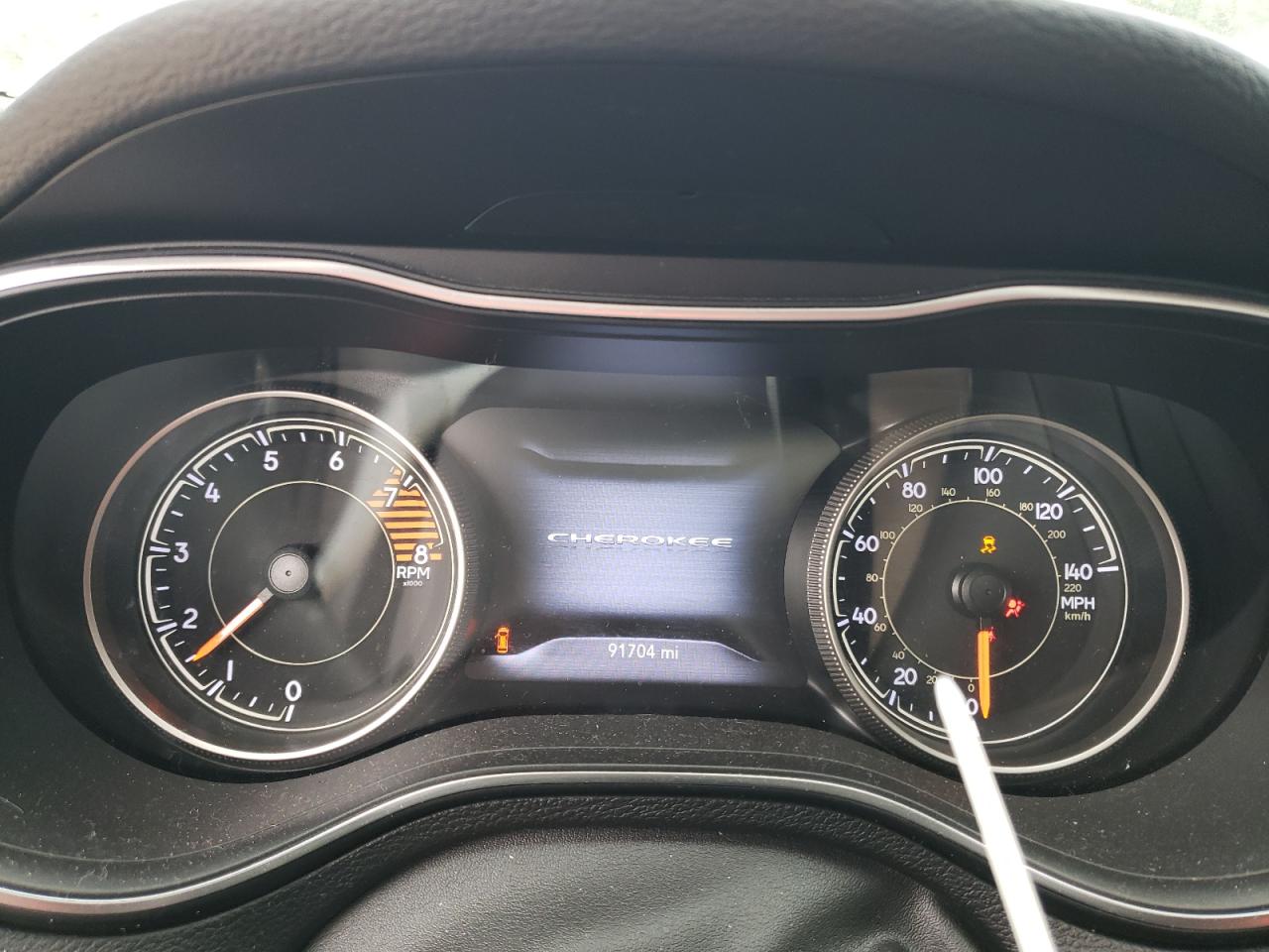 2020 Jeep Cherokee - Image 9
