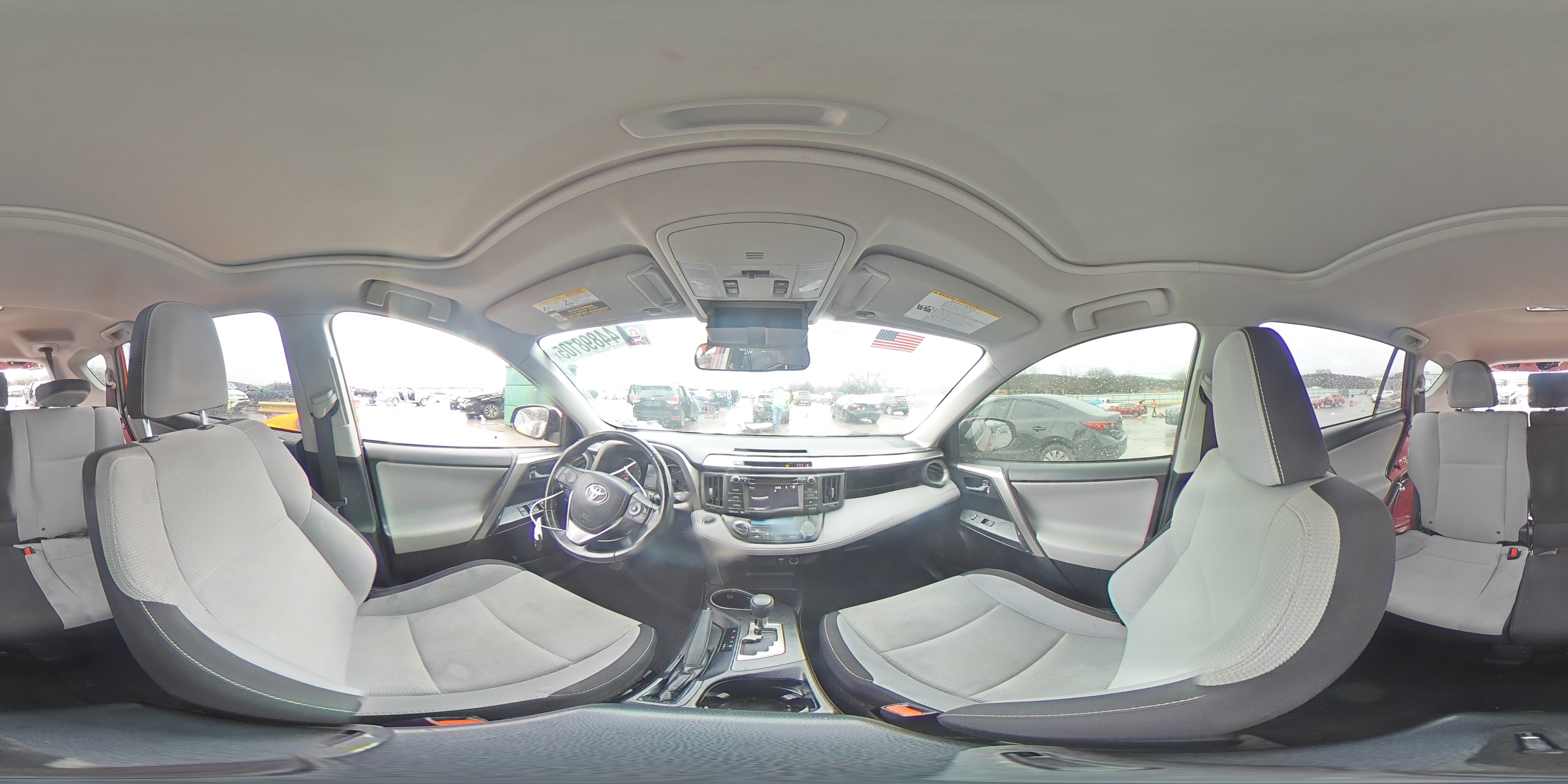 2018 Toyota RAV 4 - Image 13