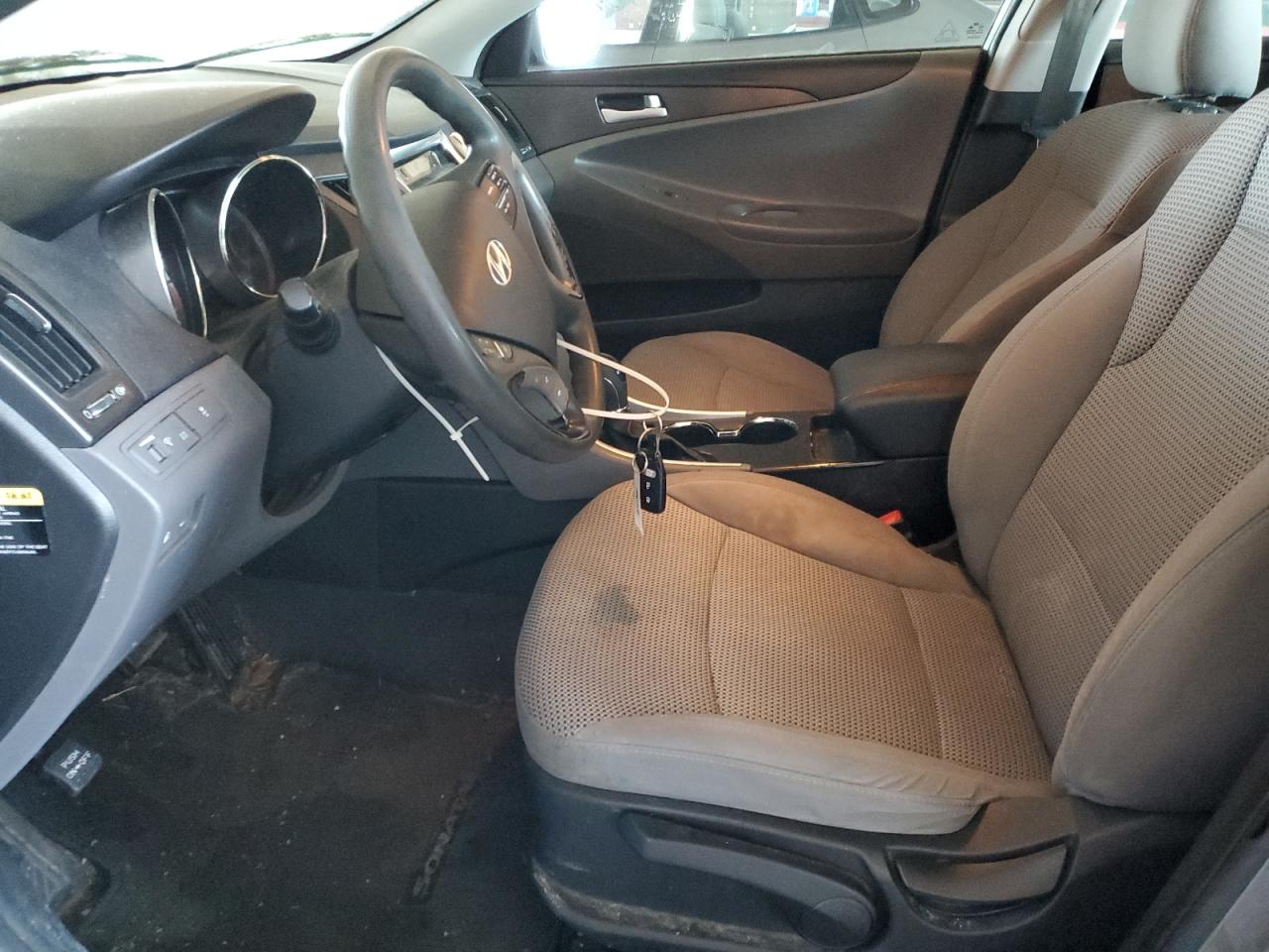 2013 Hyundai Sonata - Image 7