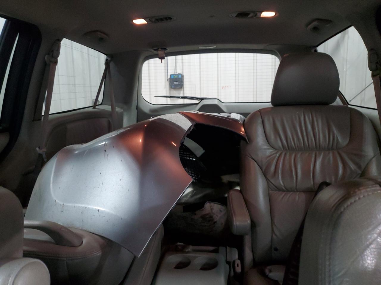 2008 Honda Odyssey - Image 10