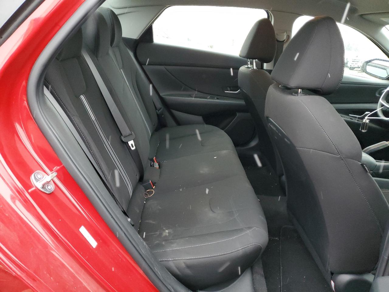 2023 Hyundai Elantra - Image 10