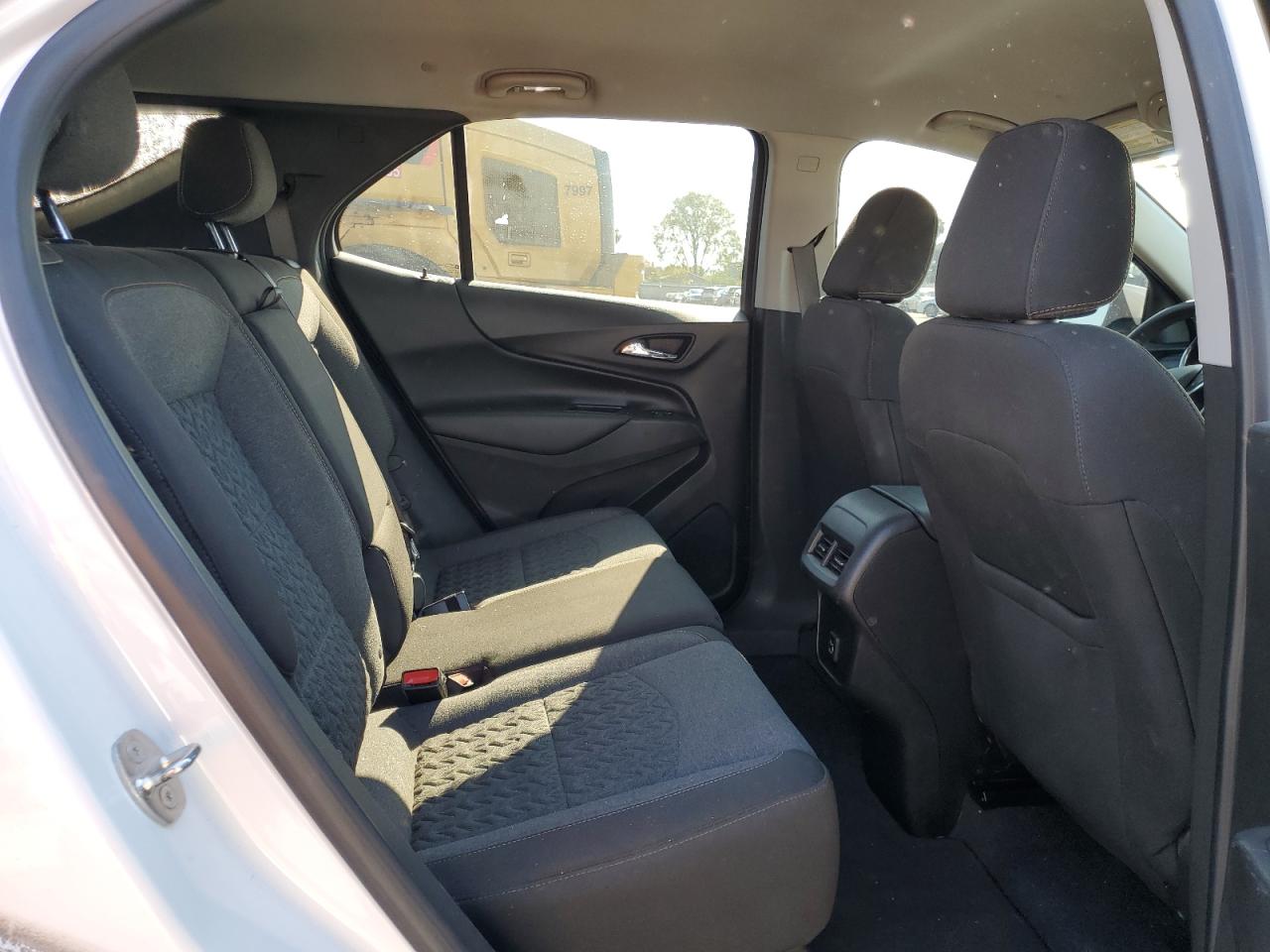 2022 Chevrolet Equinox - Image 11