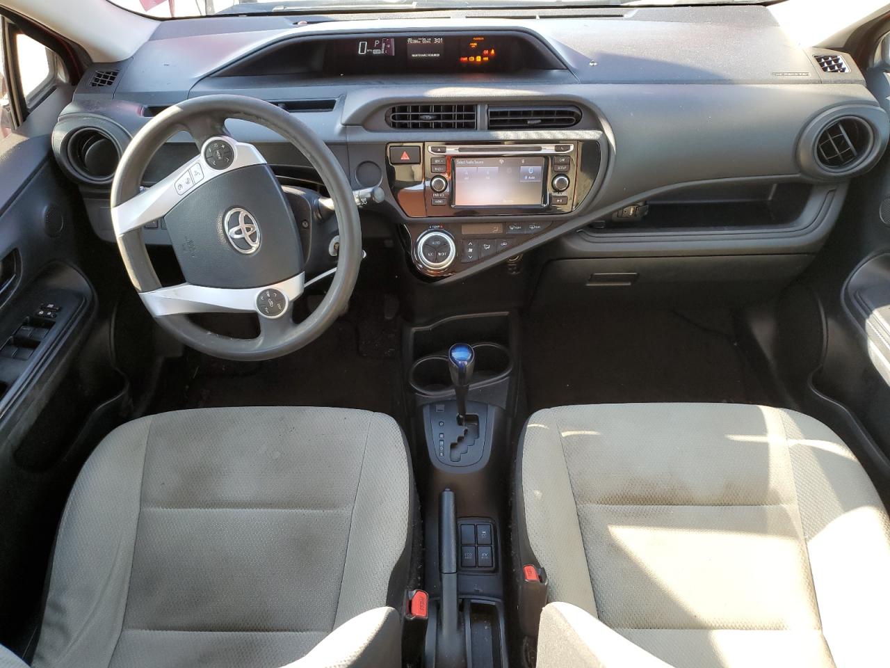 2016 Toyota Prius - Image 8