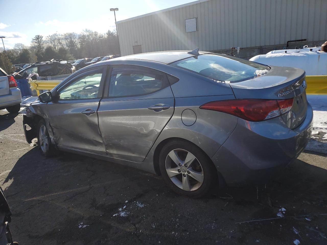 2013 Hyundai Elantra - Image 2