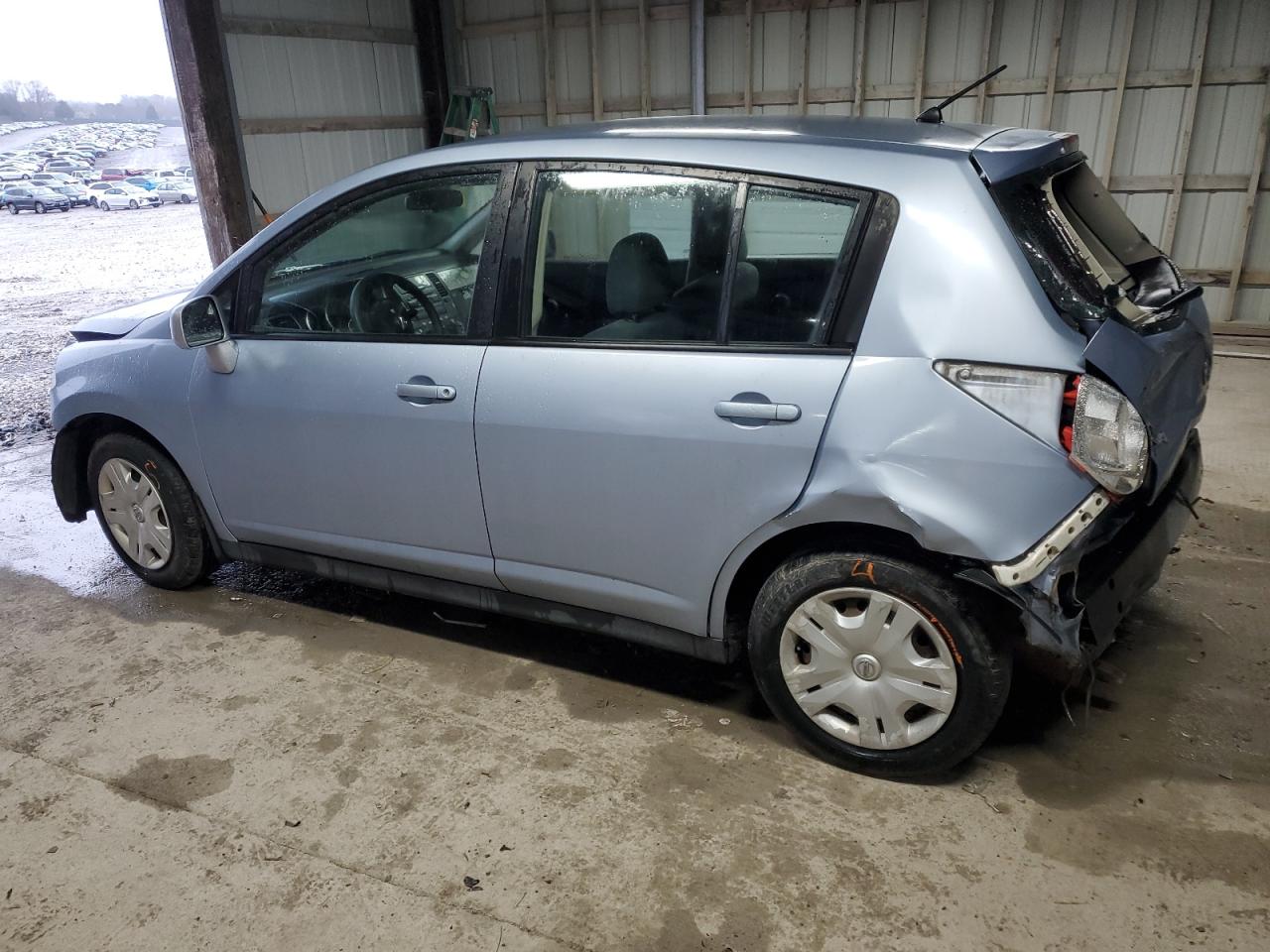 2010 Nissan Versa - Image 2