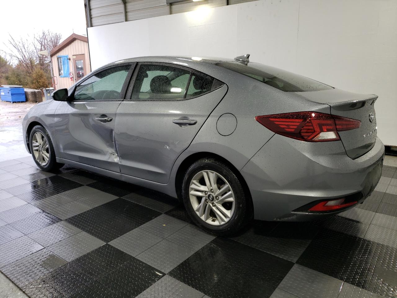 2019 Hyundai Elantra - Image 2