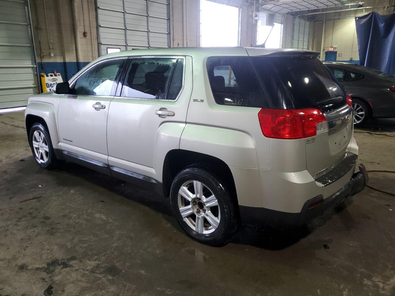 2014 GMC Terrain - Image 2