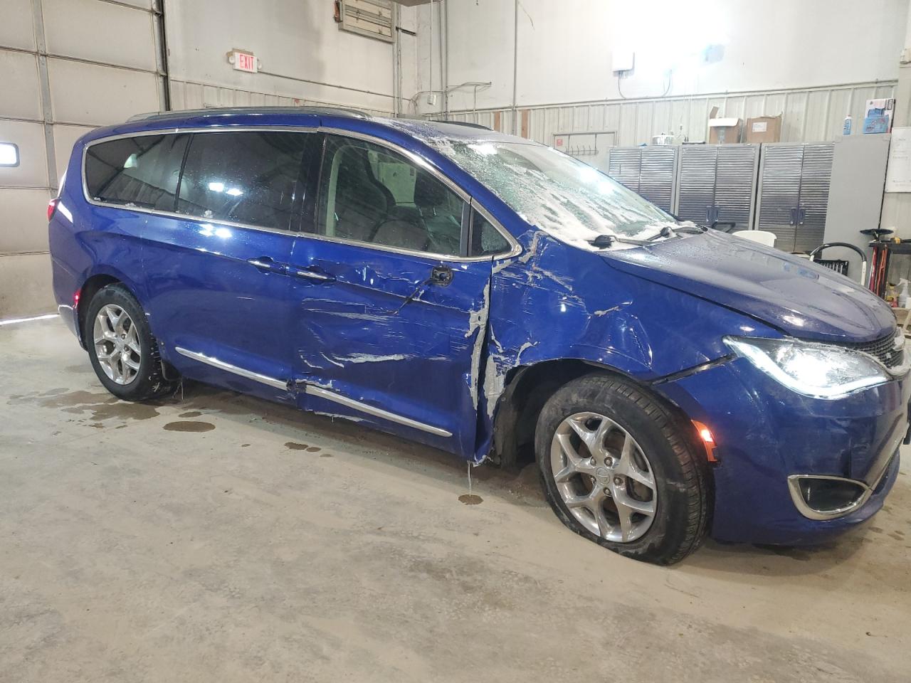 2019 Chrysler Pacifica - Image 4