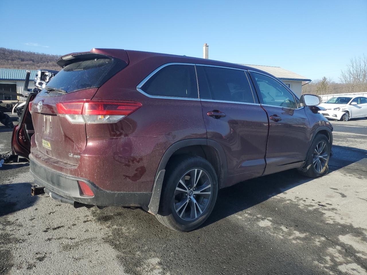 2017 Toyota Highlander - Image 3