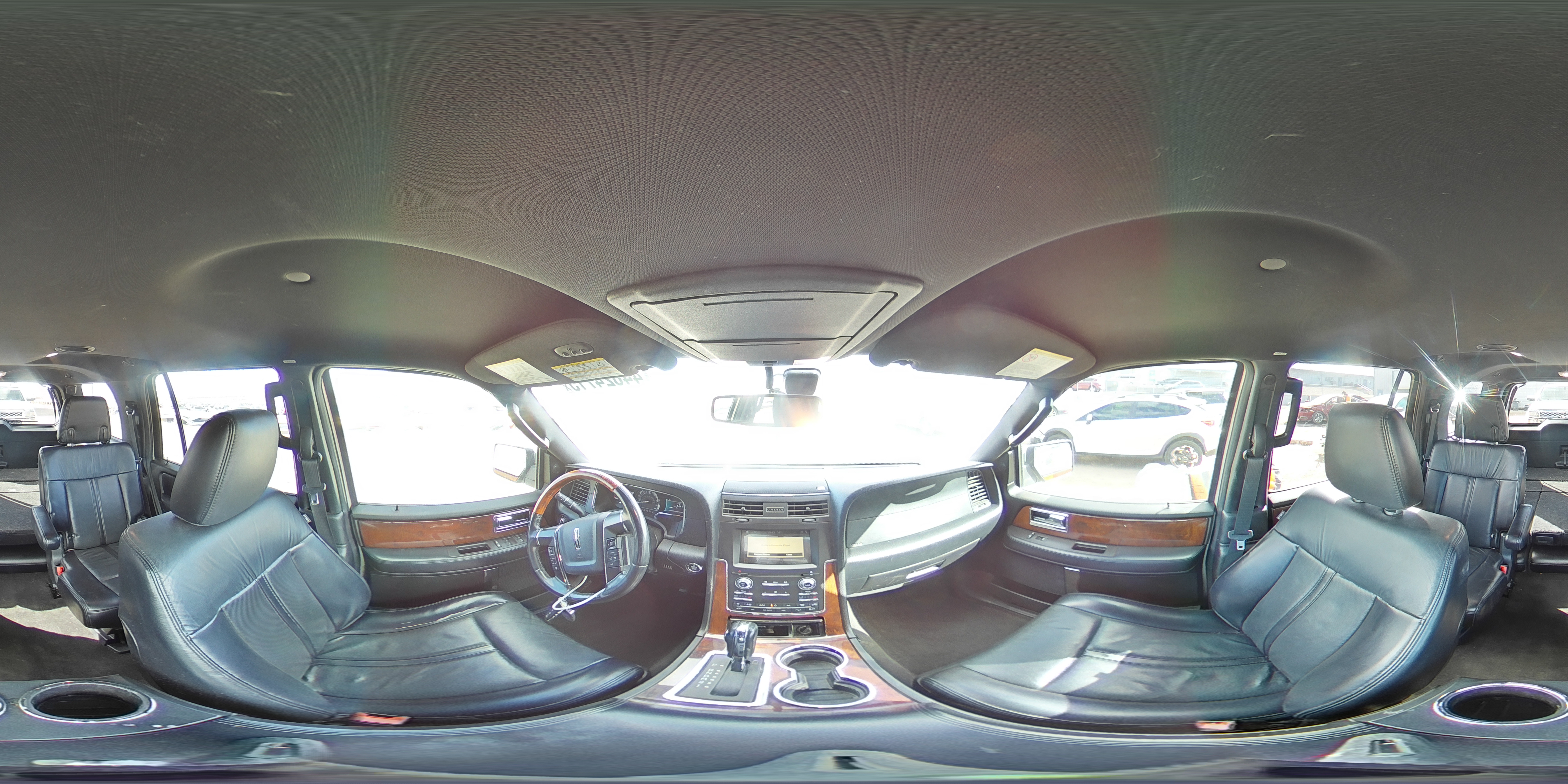 2017 Lincoln Navigator - Image 15