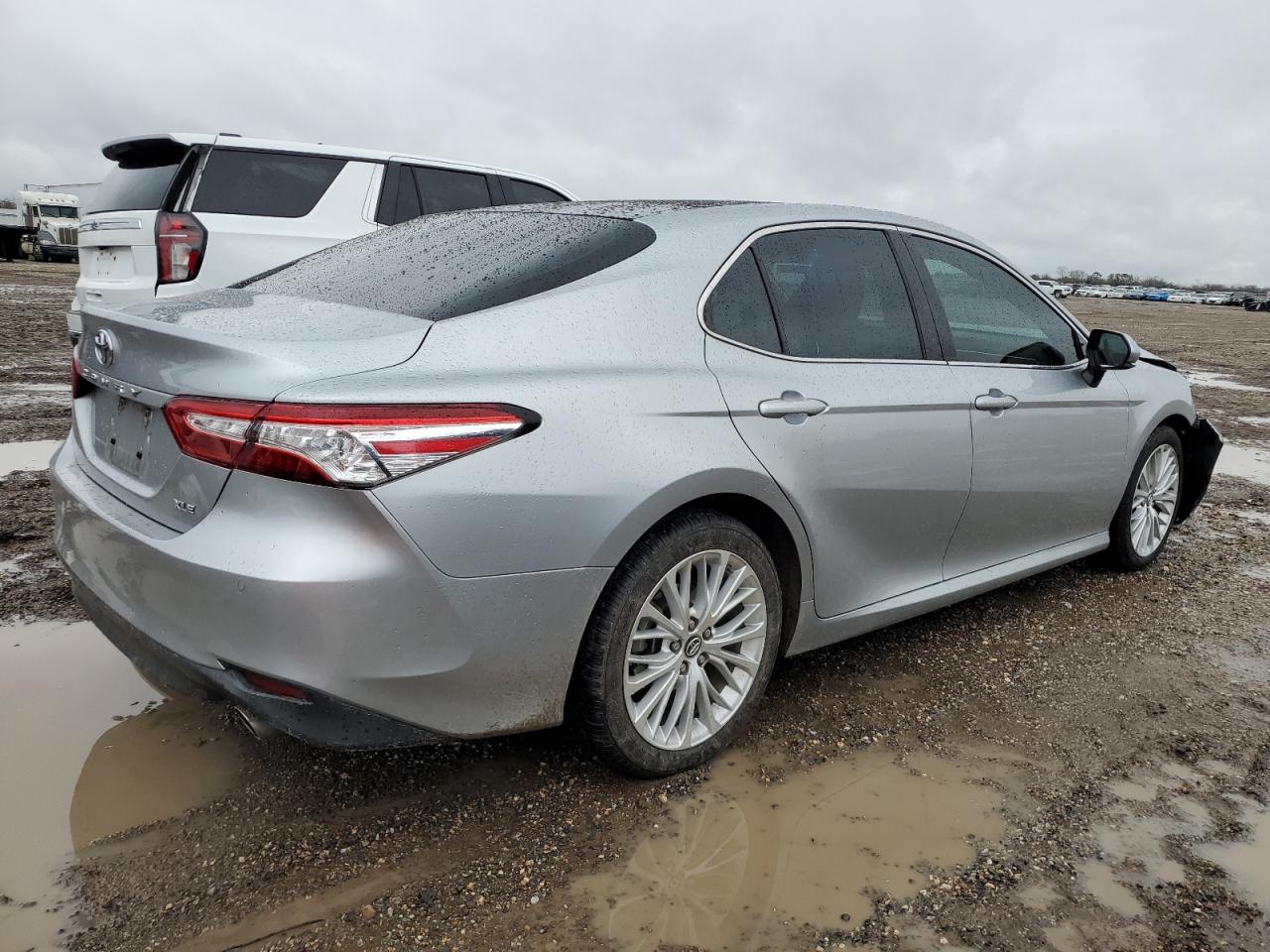 2018 Toyota Camry - Image 3