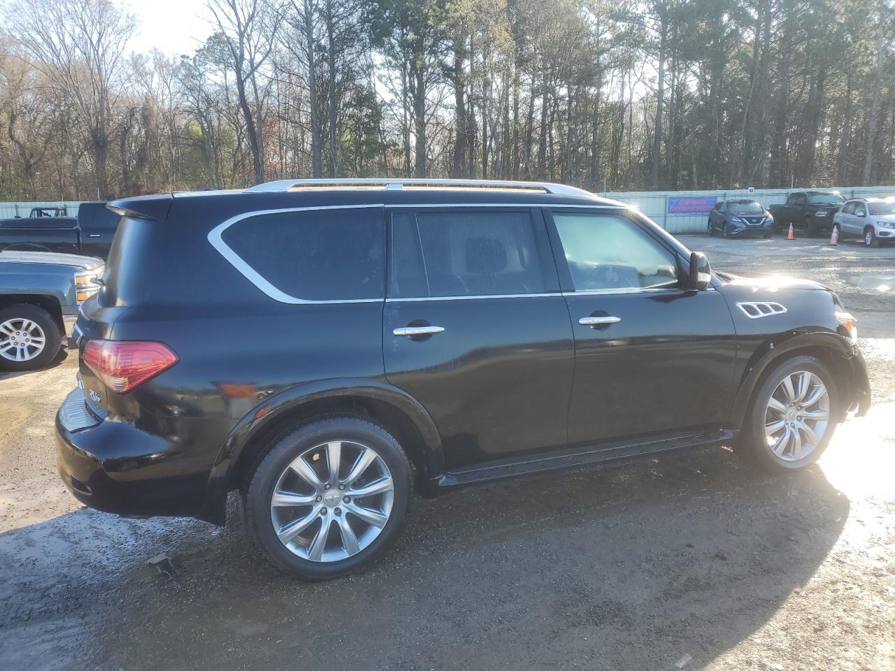 2012 Infiniti QX56 - Image 3