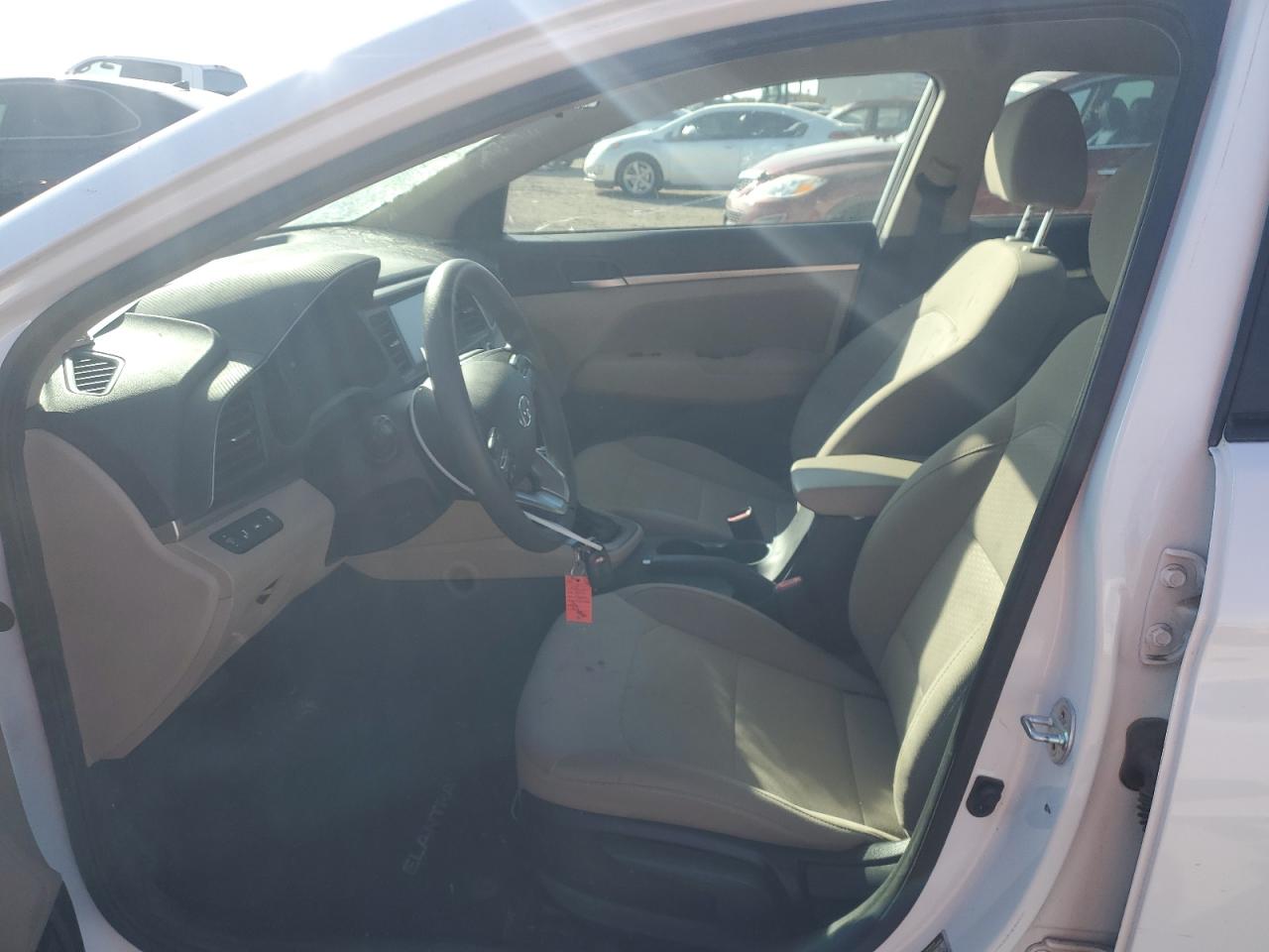 2019 Hyundai Elantra - Image 7