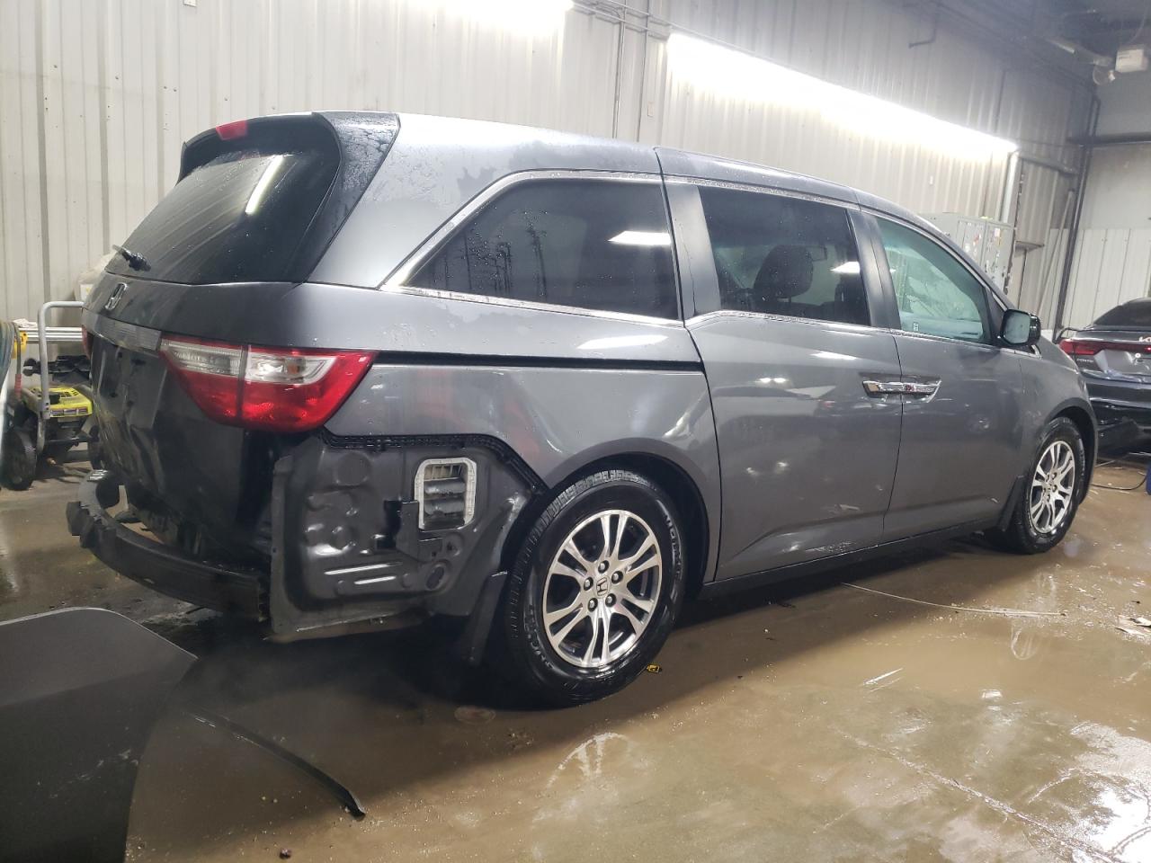 2012 Honda Odyssey - Image 3