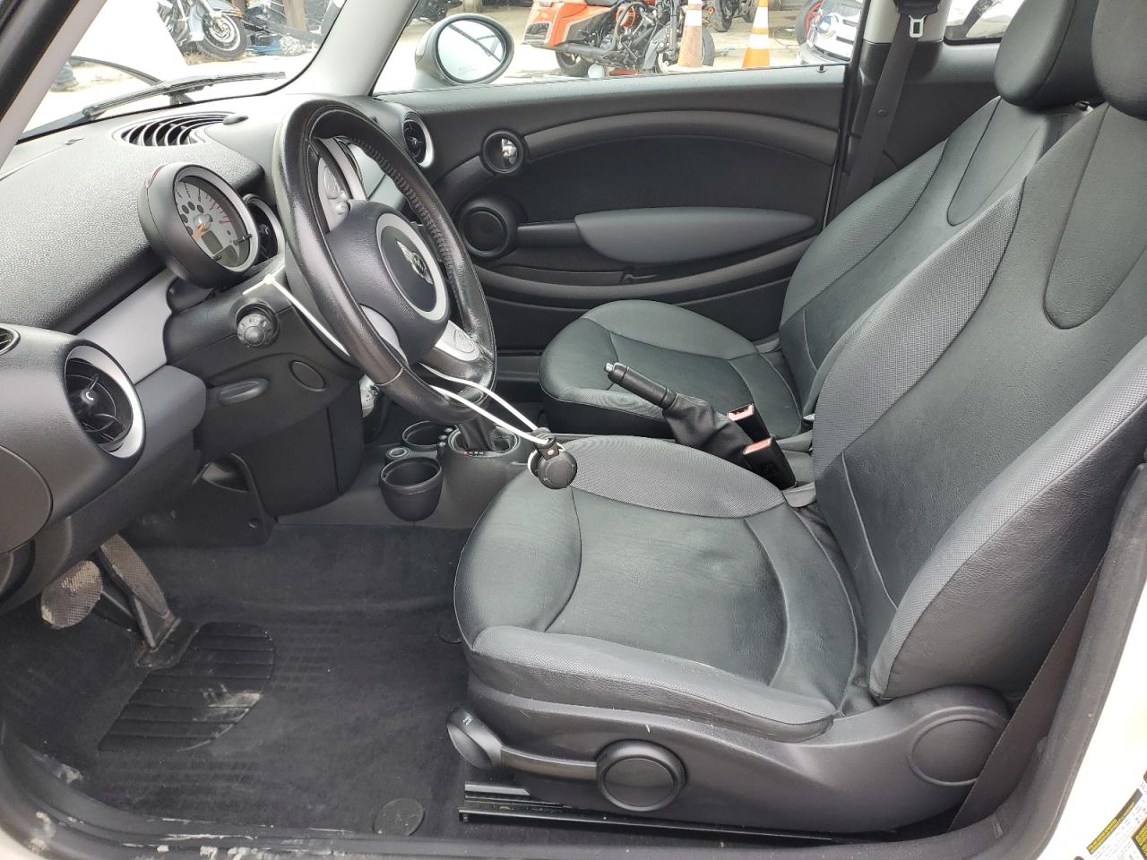 2010 MINI Cooper - Image 7