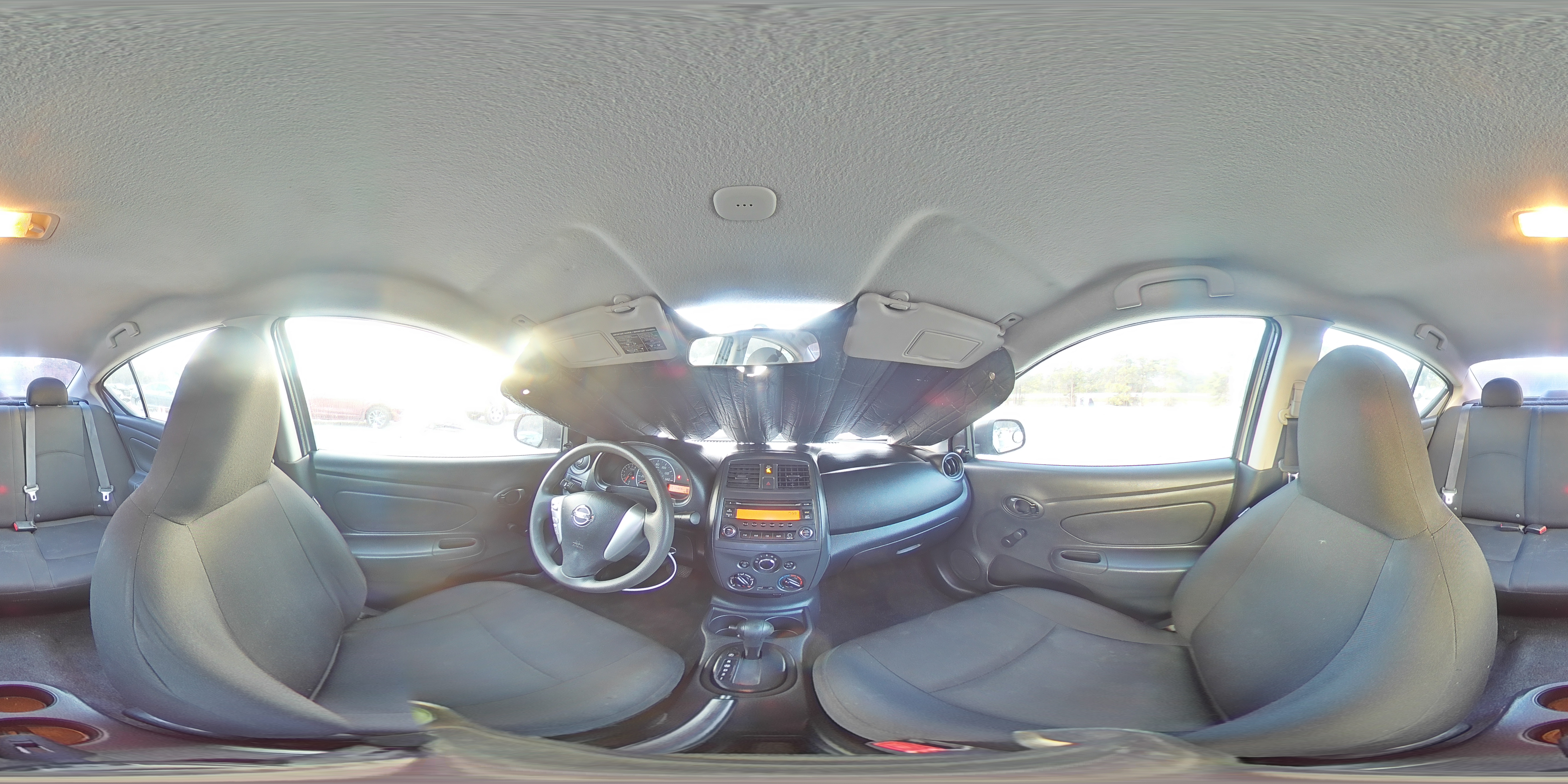 2015 Nissan Versa - Image 14
