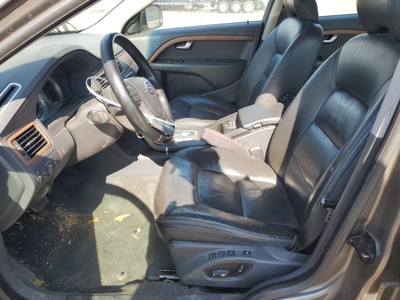 2010 Volvo XC70 - Image 7