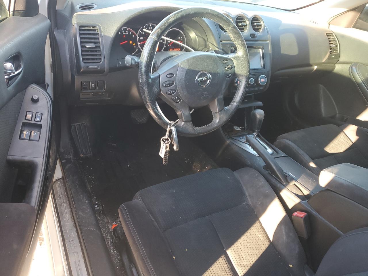 2011 Nissan Altima - Image 8