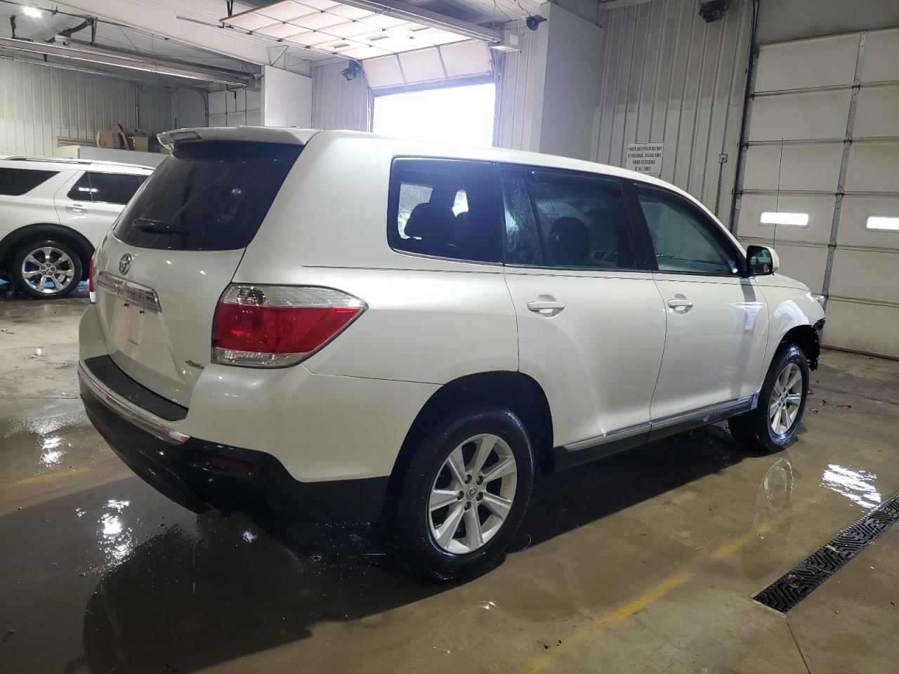 2012 Toyota Highlander - Image 3