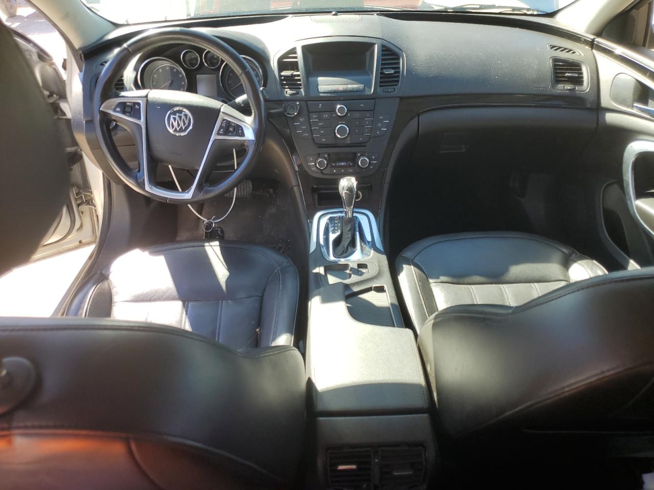 2011 Buick Regal - Image 8