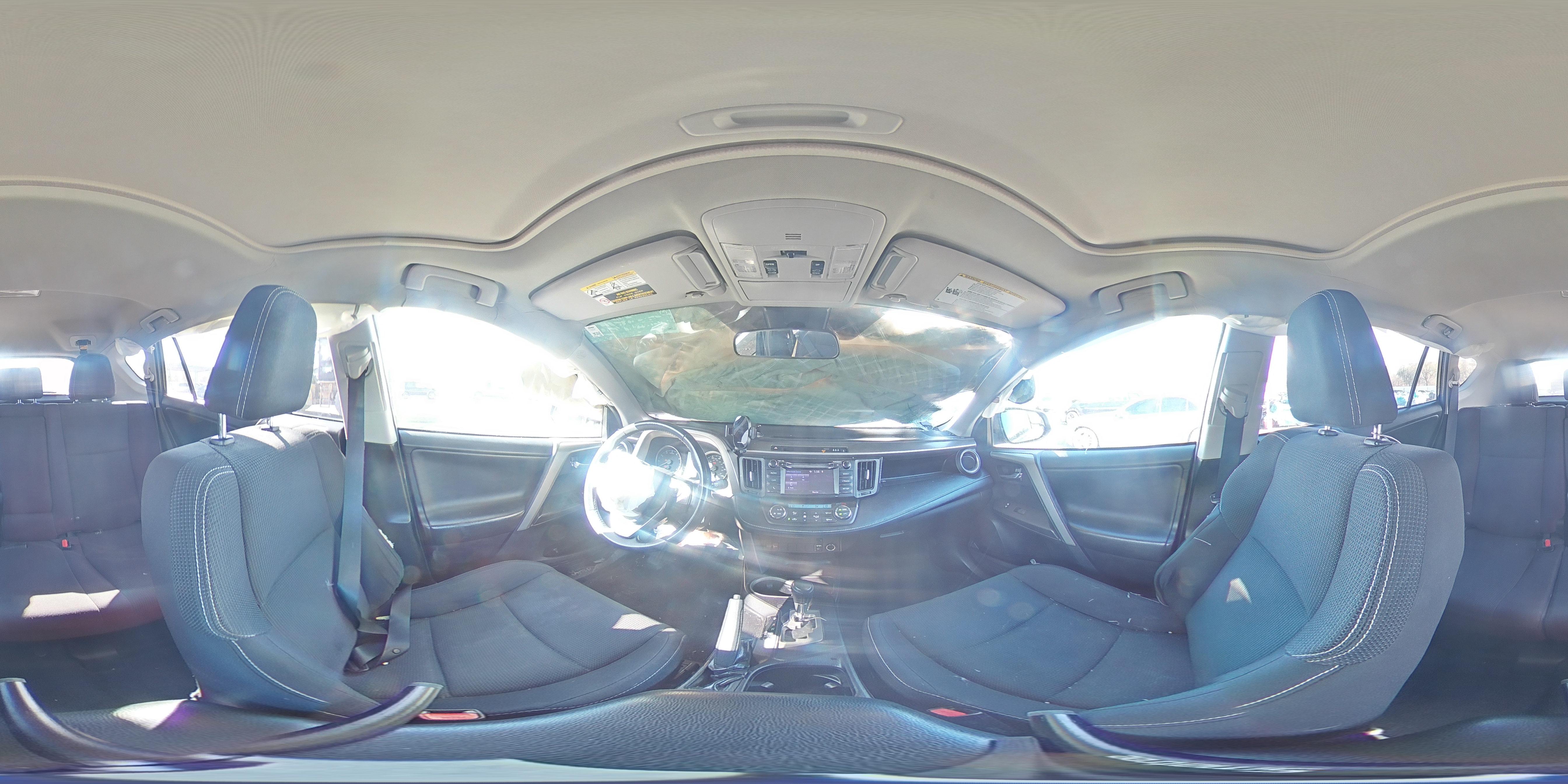 2018 Toyota RAV 4 - Image 13